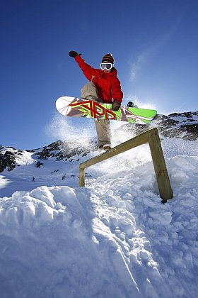 Snowboard freestyle snowpark Les Deux Alpes