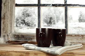 deux cafés chauds à la neige