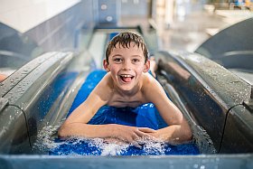 Un bassin aqualudique aux Arcs