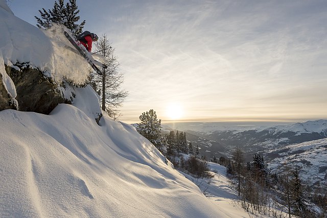 agréable randonnée sous la neige aux arcs