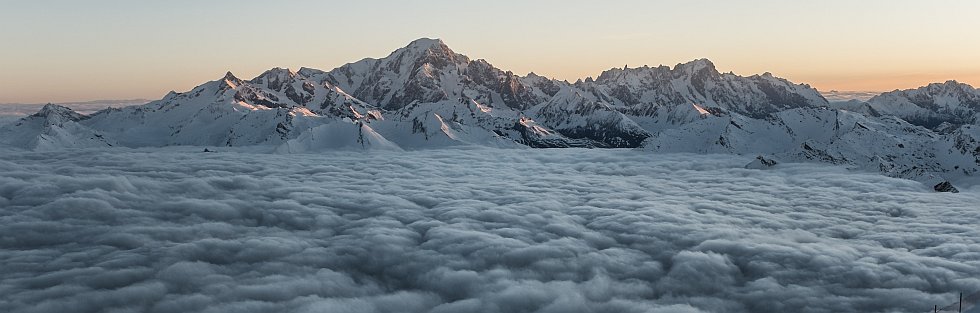 le Mont Blanc et les paysages enneigés de la Savoie