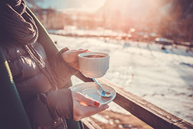 petit-déjeuner en terrasse en hiver