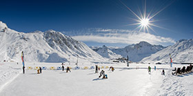 patinoire au centre de Tignes