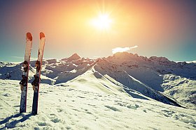 Destination sport d’hiver en France, ski, snowboard à la montagne